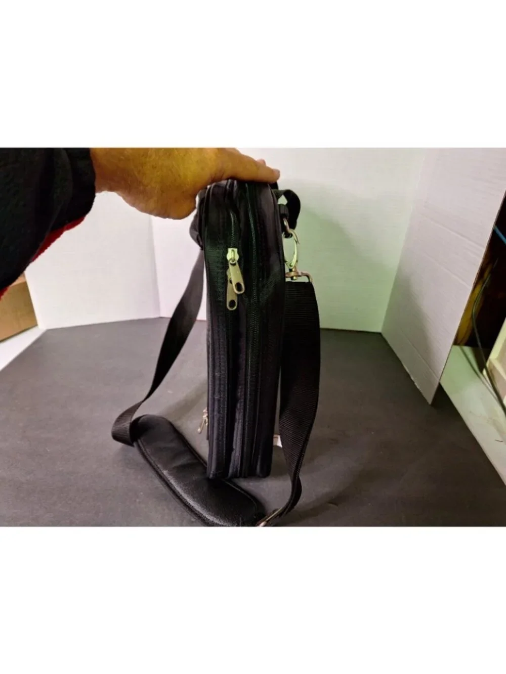 SIMPLY PORTABLE 40 CLASSIC LAPTOP CASE, 15-3/4 X 3-1/2 X 12-1/2,